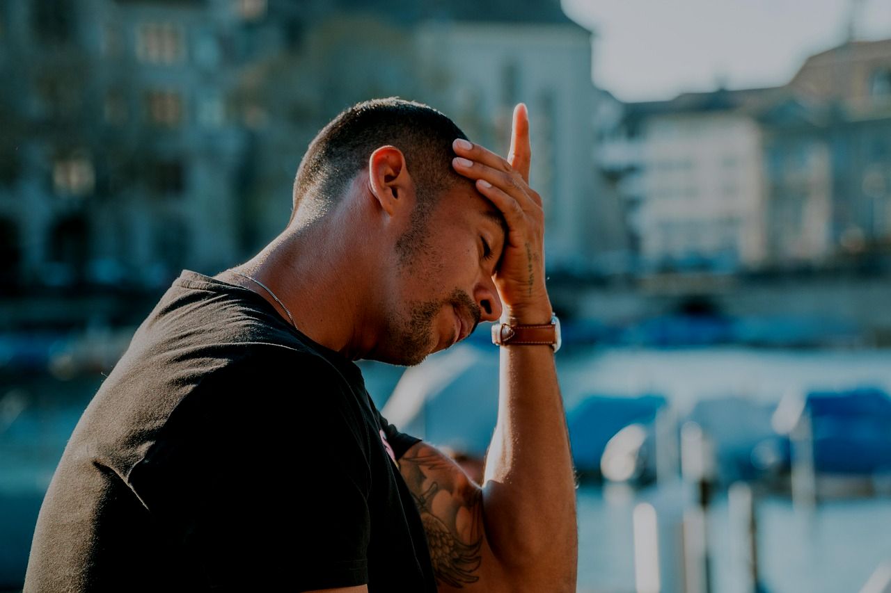 Le corps exprime nos souffrances par des maux La somatisation est l'expression des souffrances et des tensions internes qui n'arrivent pas à s'exprimer autrement